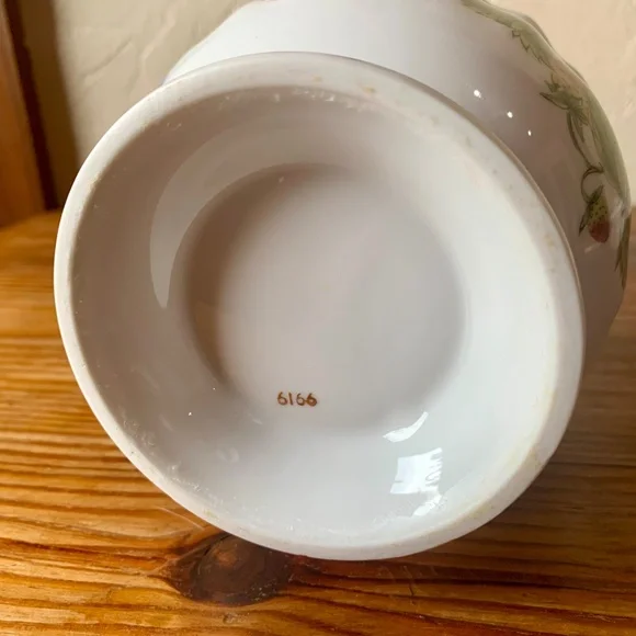 Lenwile Ardalt Butterfly Vase | Vintage Porcelain | Gold Trim Cottagecore - Picture 15 of 15